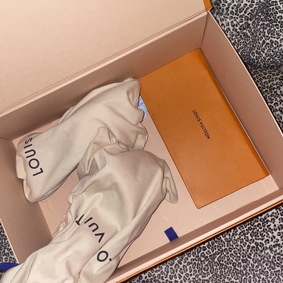 LV Marilyn Mule Heels - Picture 6 of 10